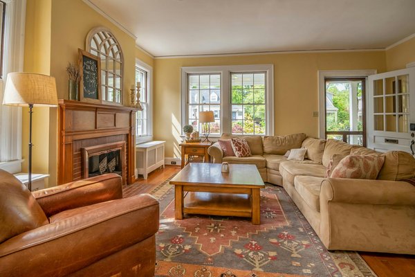 What are the best ways to create a cozy and inviting UK living room for winter?